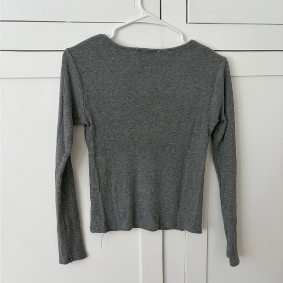 Forever 21 Gray Keyhole Long Sleeve Ribbed Crop Top Size Small - Picture 4 of 4